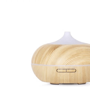 MT08556 AROMATIZADOR DE SIMIL MADERA CON LUZ LED MULTICOLOR (220V 300ML)