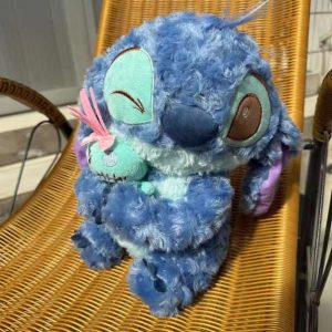 STICH AZUL CON TRAPO 22CM