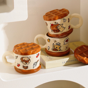 AA0532 TAZA CERAMICA PERROS Y WAFLES