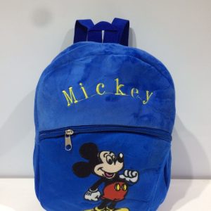 Mochila ratón con ropa