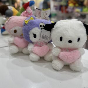 Sanrio con corazón 20cm