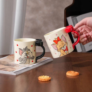 AA0992 TAZA CERAMICA GATO Y RATON CON MOÑO