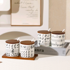 AA0917 SET DE ESPECIOROS CERAMICA X 2 ESTILO MUSICA CON TAPAS DE MADERA