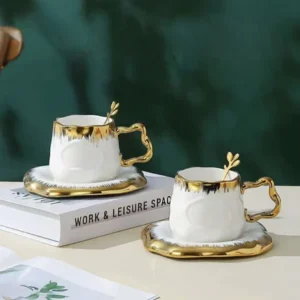 AA1417 TAZA CON PLATO CERAMICA BLANCA CON DORADA