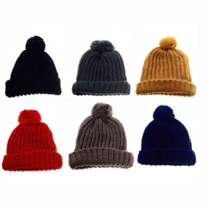 MD29030 - GORRO DAMA LANA LISO CON POMPON
