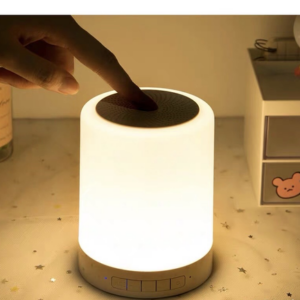 MT07771 PARLANTE BLUETOOTH REPRODUCTOR, LUZ NOCTURNA, TÁCTIL, RELOJ,ALARMA