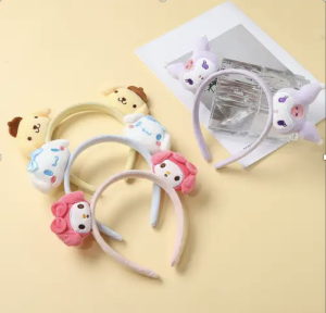 Vincha Sanrio Material: Poliester Color: Surtido