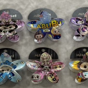 Broche de Labubu 8 cm