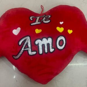 Almohada corazón Te Amo con brazos 30cm