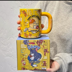 AA1692 TAZA CERAMICA AMARILLO GATO Y RATON