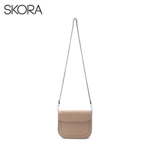 MD43583 - BANDOLERA FLORIDA CON TAPA Y BOLSILLO DELANTERO 23 X 18 X 8 CM