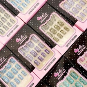 UÑAS POSTIZAS C/ PEGAMENTO RAYADO YD COD.250