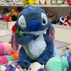 stitch con flor 史迪仔抱玫瑰花