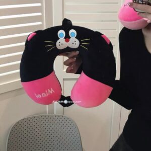Almohada gato negro