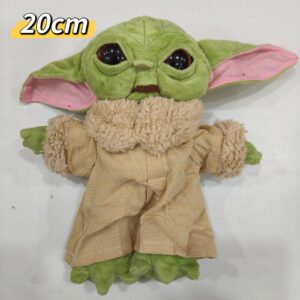 Yoda con ropa