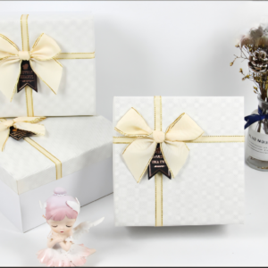 SET DE CAJA REGALO X 3 CUADRADO
