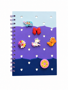 CUADERNO DE TAPA DE GOMA CON PINES