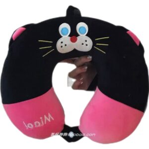 Almohada gato negro
