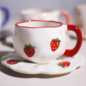 TAZA CERAMICA CON PLATO FRUTILLA 2025080820537