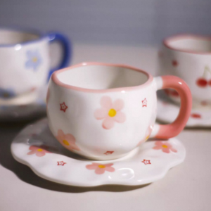 TAZA CERAMICA CON PLATO CON FLORES ROSA 2025080820568