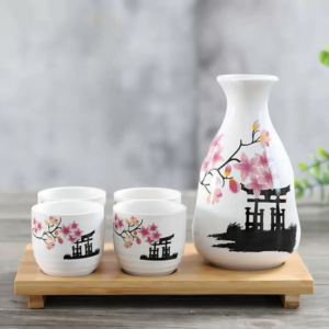 SET DE SAKE CERAMICA FLORES ROSAS CON BANDEJA 2025080818077 CON 4 VASOS, BOTELLA GRANDE