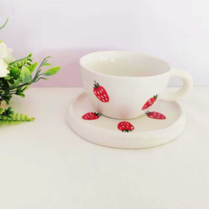 TAZA CON PLATO CERAMICA FRUTILLA