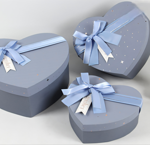 SET DE CAJA REGALO X 3 FORMA CORAZON 22CM X 20CM X 9CM, 18.5CM X 17CM X 7.5CM, 16CM X 14CM X 6CM