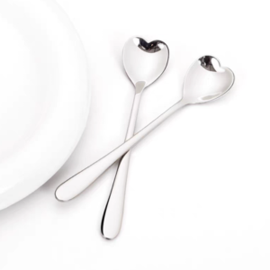 CUCHARITA PLATEADA CON FORMA DE CORAZON 2025080822838 PAQUETE X 6